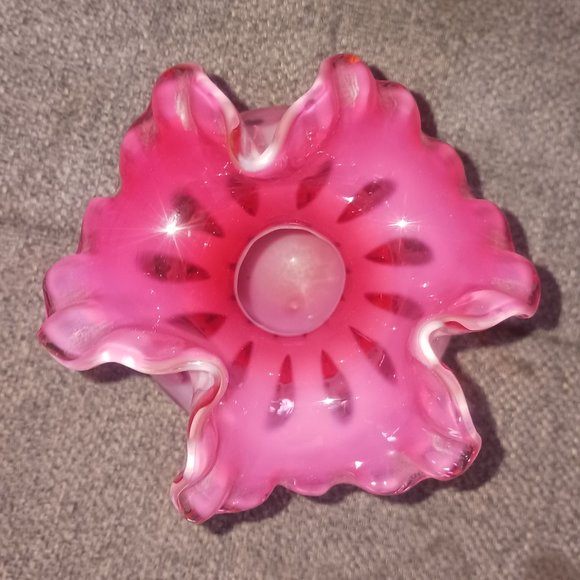 Fenton Cranberry Opalescent Coin Spot Vase - Picture 5 of 5